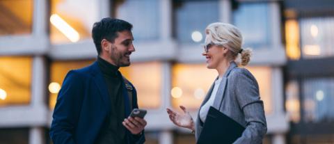 Discussion business homme femme
