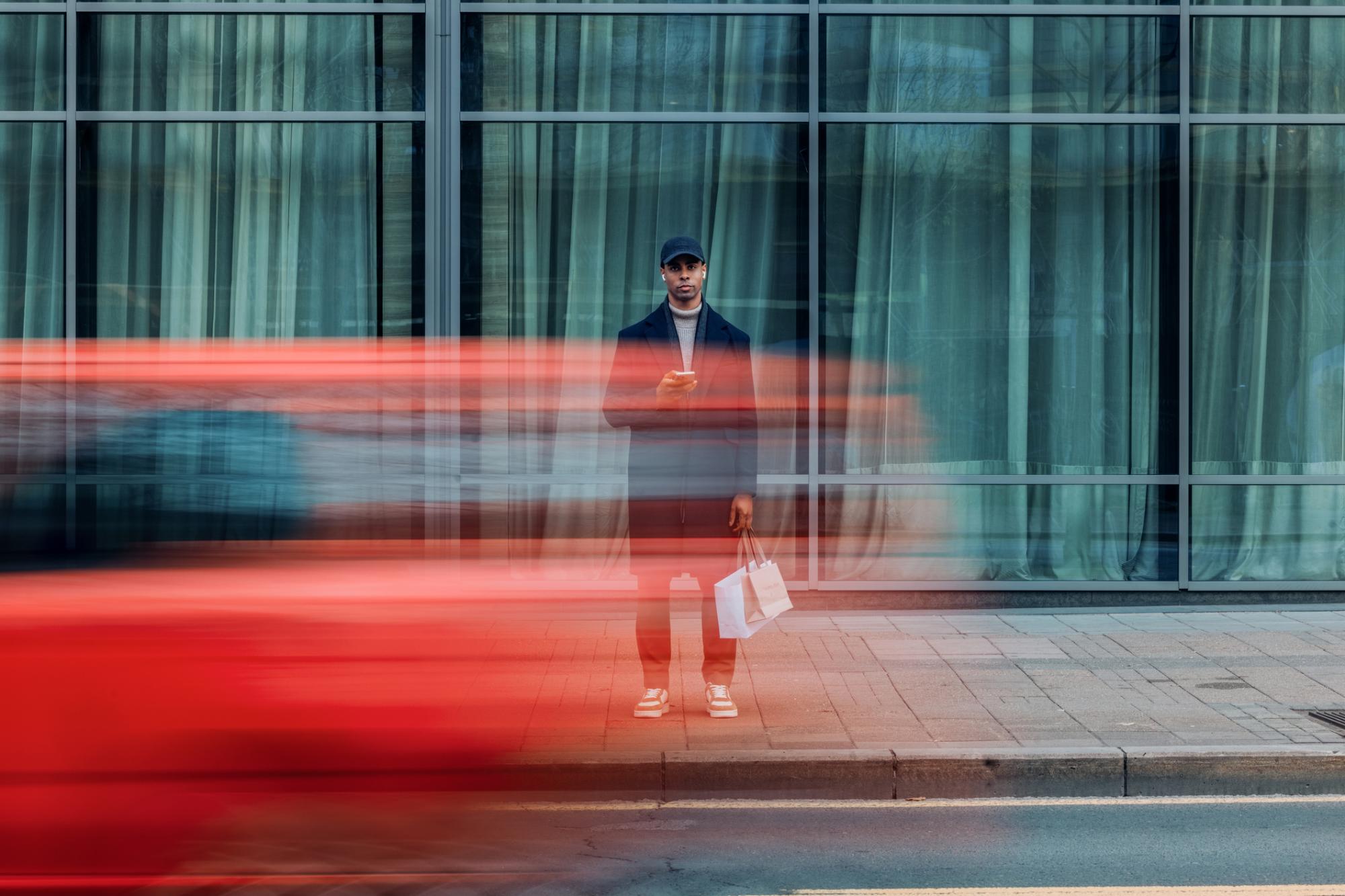 Professionnel dans un quartier d’affaire