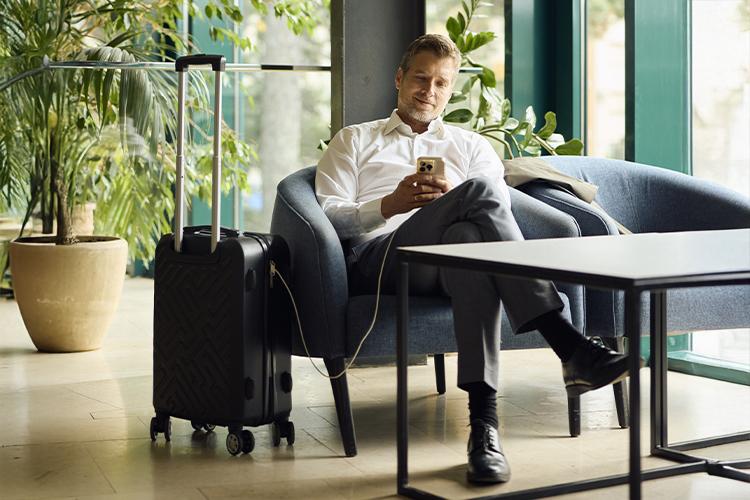 dame faisant du télétravail